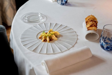 royale.porcellana~p~CgBqztqNSEw~1.jpg
